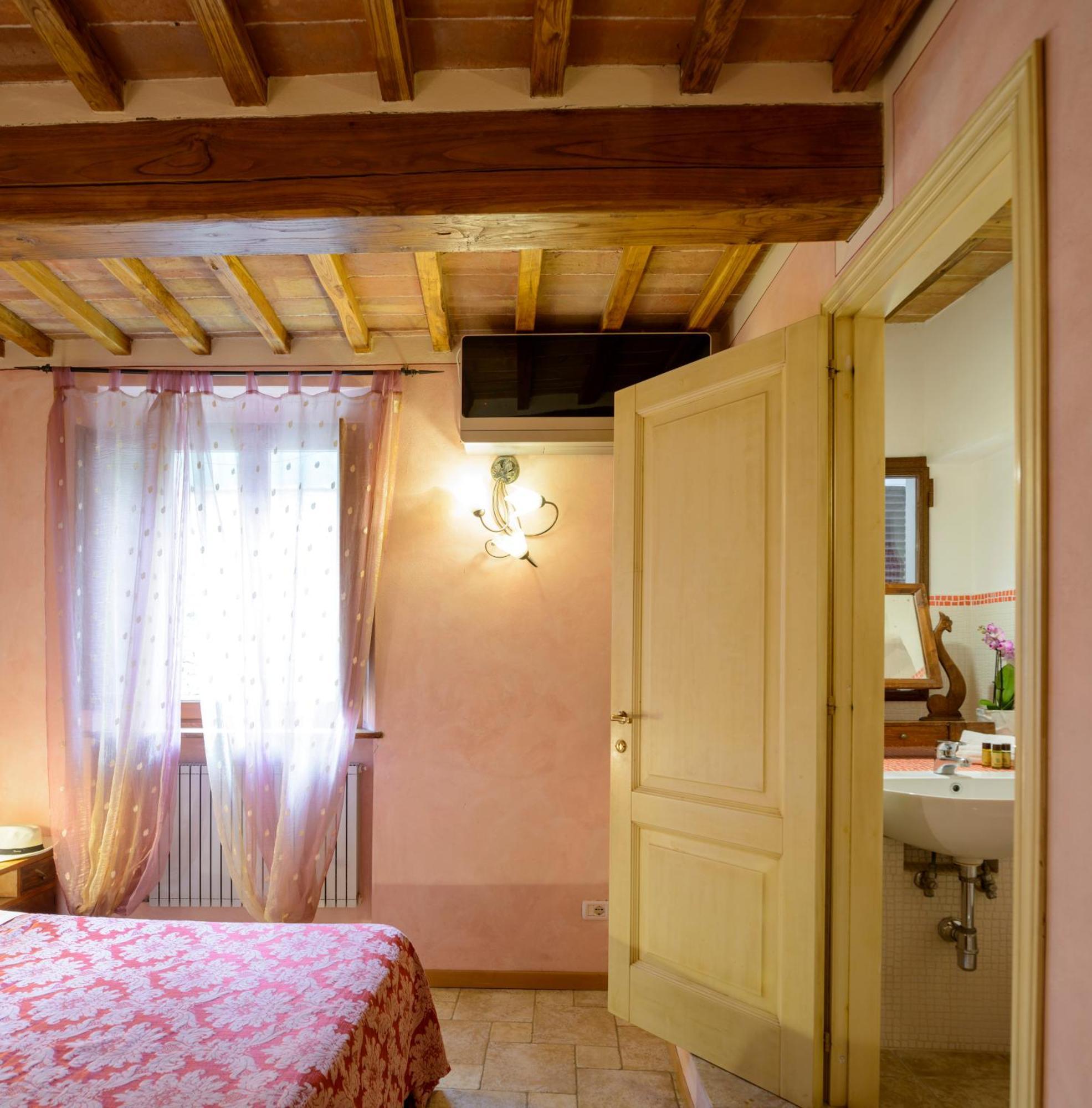 Donna Nobile Hotel San Gimignano Bagian luar foto