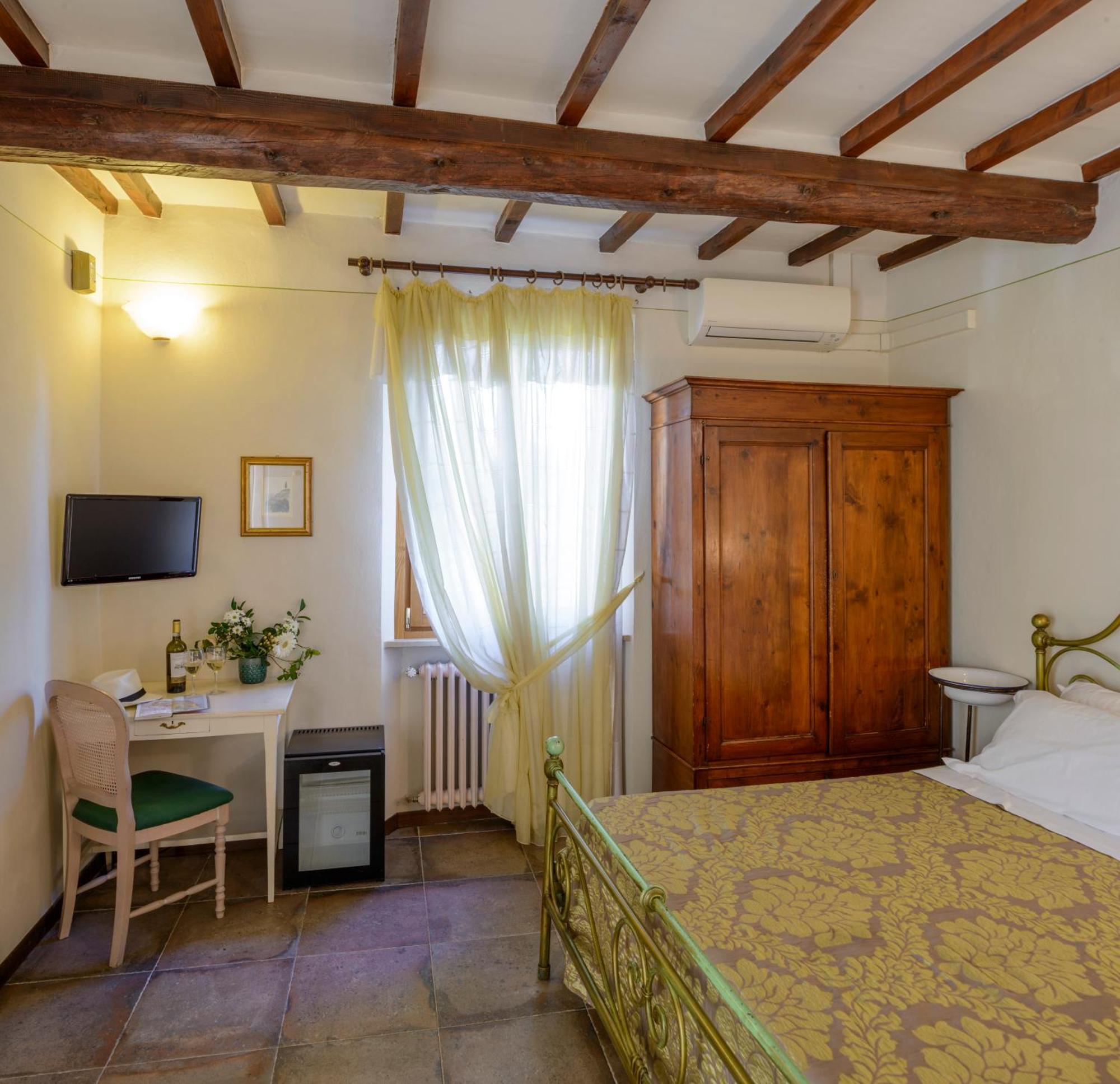 Donna Nobile Hotel San Gimignano Bagian luar foto