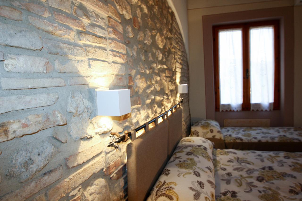 Donna Nobile Hotel San Gimignano Bagian luar foto